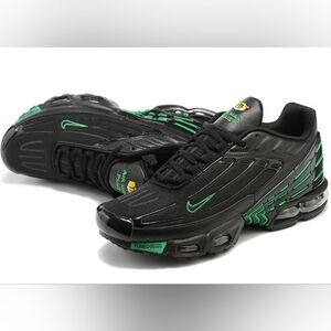 Nike Air Max Plus Black and Green Sneakers